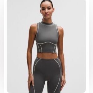 Lululemon workout set
